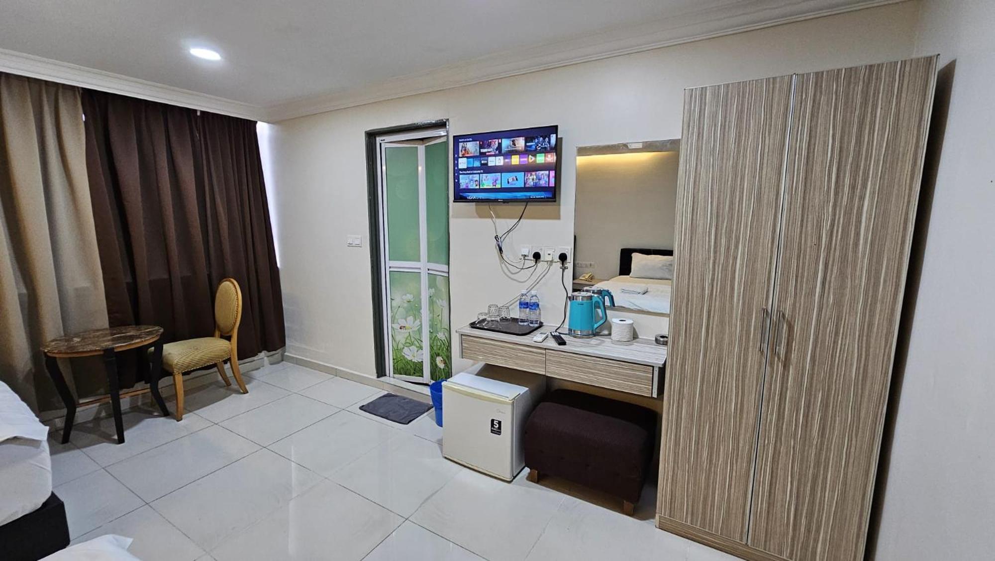 Safari Hotel Ampang  Exteriör bild